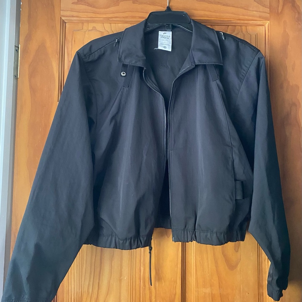 Nike Sportswear Tech Pack Jacket Triple Black DD4608-010 Women’s Size small